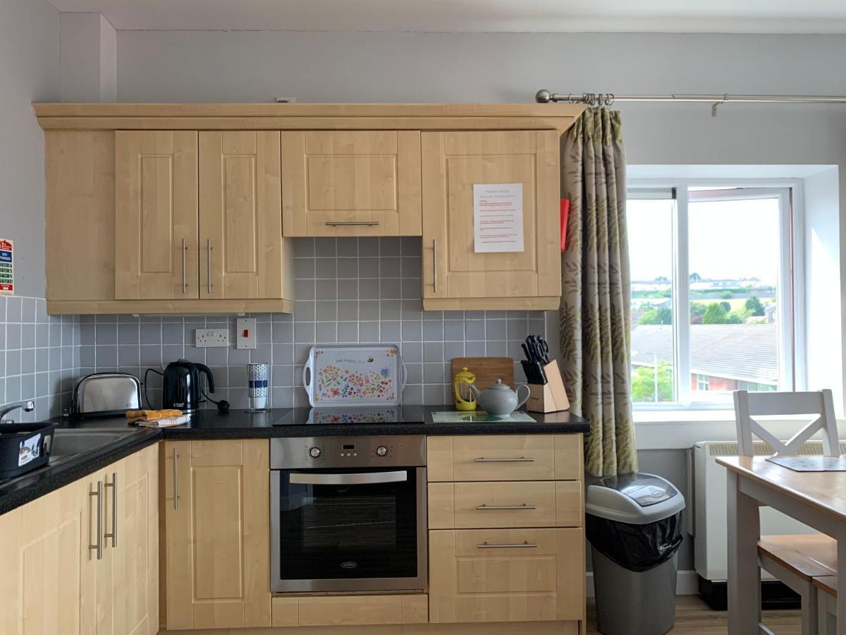 Priory House, Student Accommodation, Manor Village Apartments, Cork Road, X91W427 Waterford Exterior photo